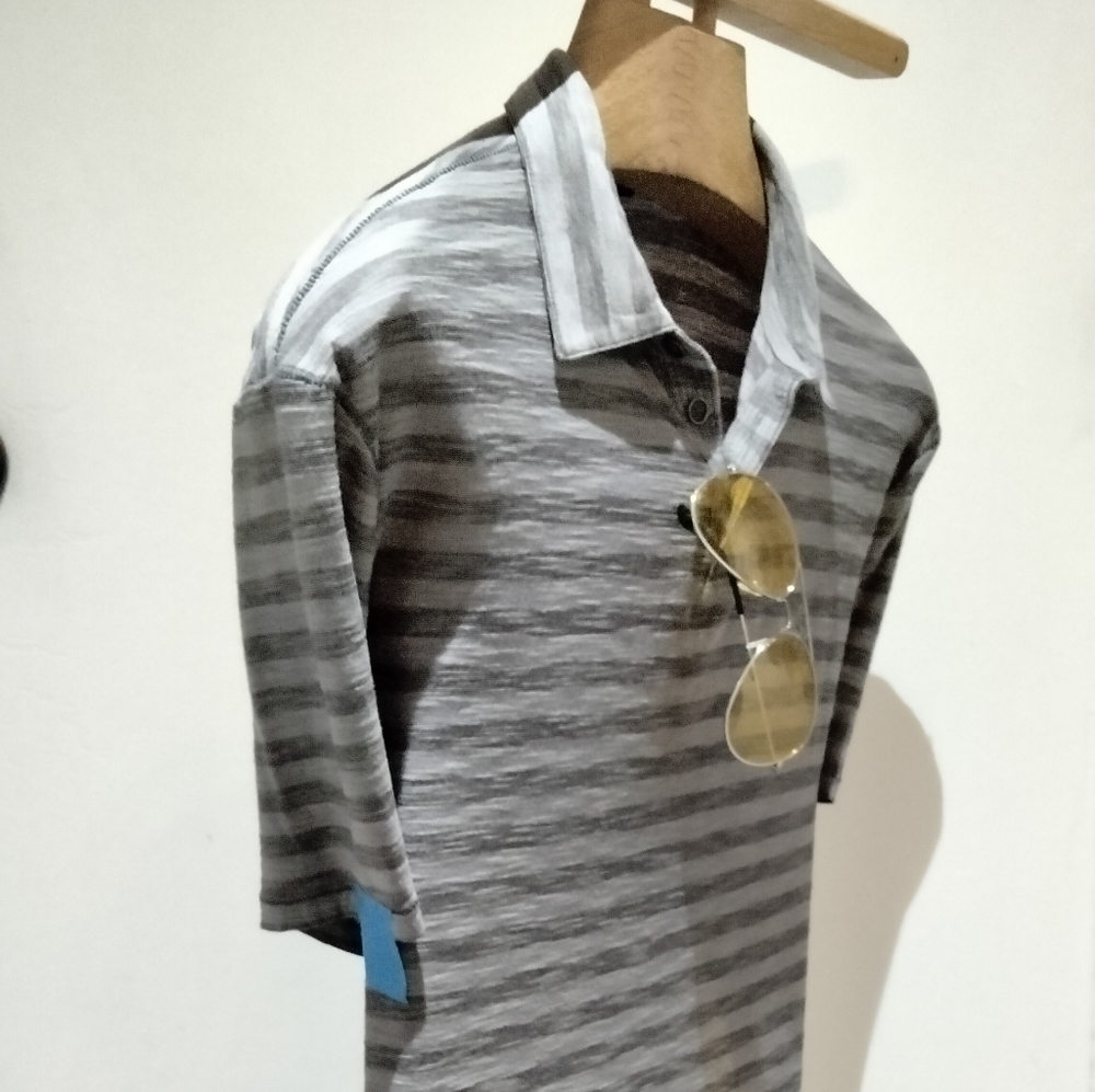๐๐ฅ SOLD!! John Varvatos Horizontal Stripe Grey Short Sleeve Polo - Picture 6 of 8